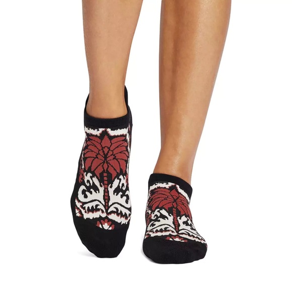 TAVI Grip Socks for Pilates/Barre/Lagree Savvy Flame Women’s Medium NWT - Picture 3 of 5